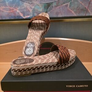 🔥Vince Camuto Brown and Tan Woven Slide Sandals
